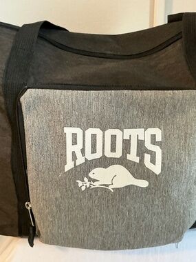 ROOTS Packable Tote Bag – Black/Grey – Foldable Travel Gym Carry-On Bag